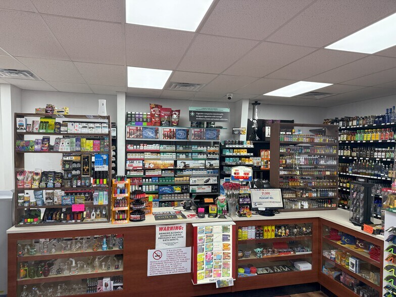 More Photos Of 1020 N Highway 7, Pleasant Hill Convenience Store For Sale