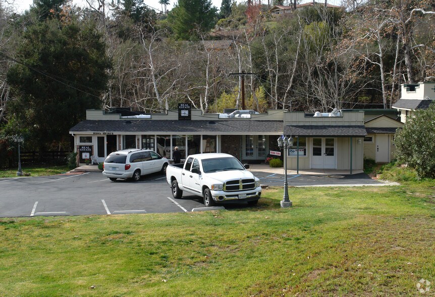 More Photos Of 2809 S Mission Rd, Fallbrook Freestanding For Lease