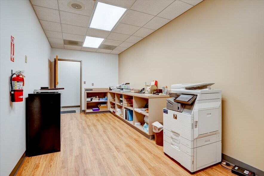 More Photos Of 100 W Antietam St, Hagerstown Office For Lease