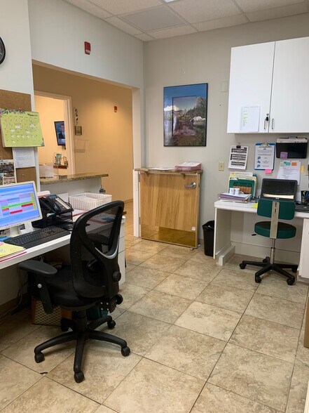 More Photos Of 7932 W Sand Lake Rd, Orlando Office For Sale