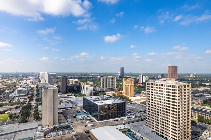 More Photos Of 5065-5075 Westheimer Rd, Houston Office For Lease