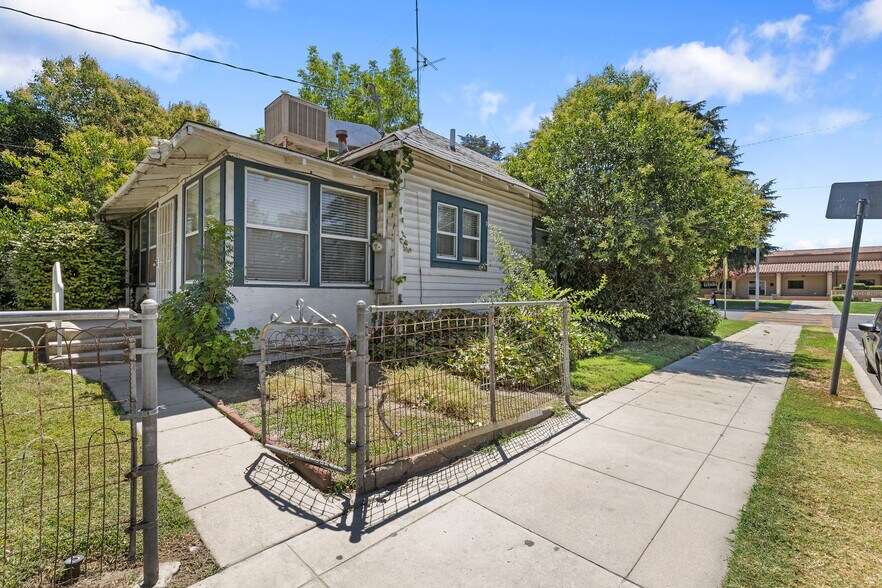 More Photos Of 920 W Main St, Visalia Coworking Space