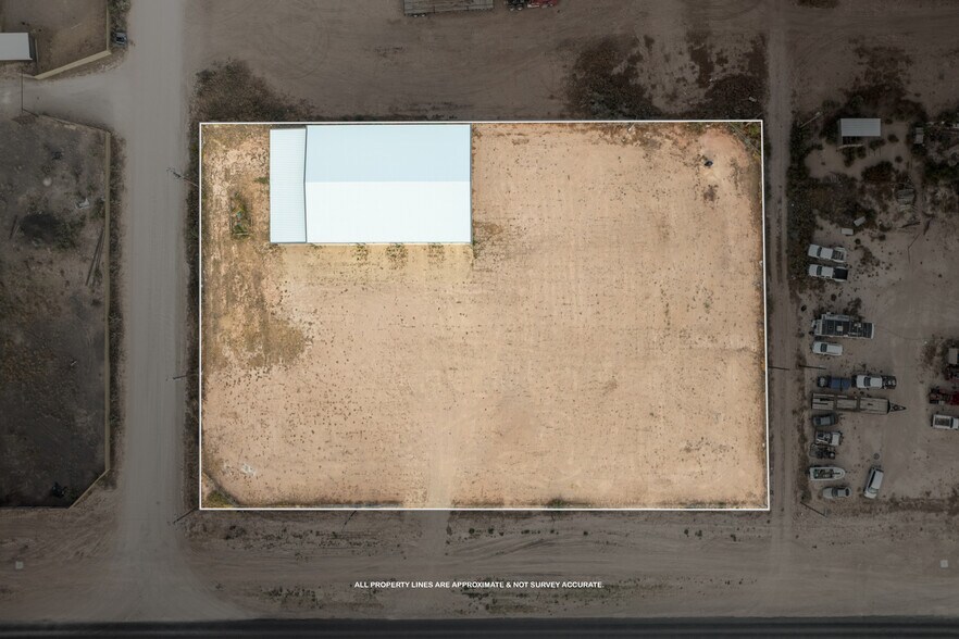 More Photos Of 1701 S Knox Ave, Odessa Warehouse For Lease