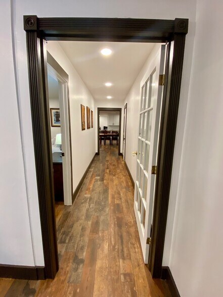 More Photos Of 2021 Art Museum Dr, Jacksonville Loft Creative Space For Sale