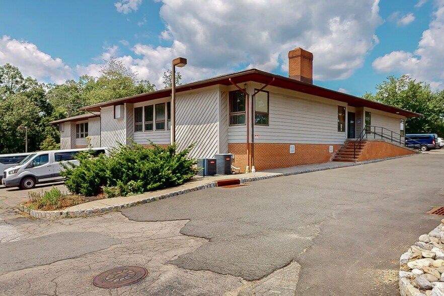 More Photos Of 7 Waterloo Rd, Stanhope Office For Sale