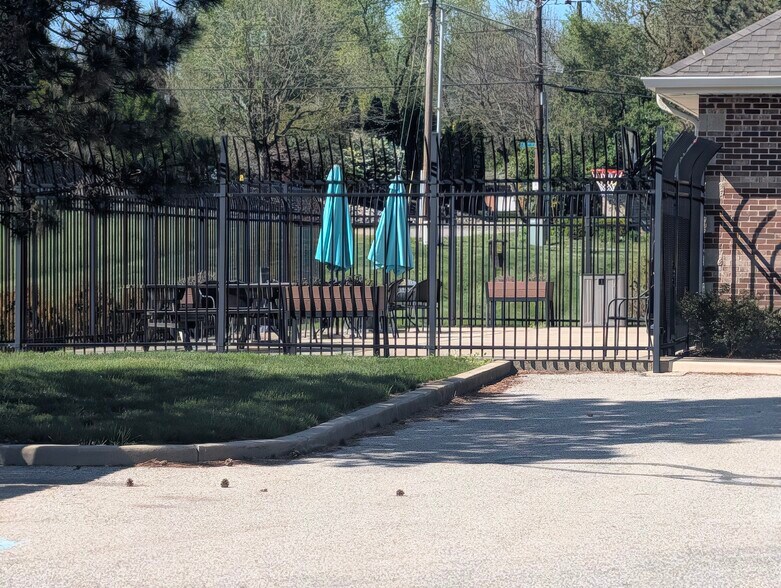 More Photos Of 5155 Pennwood Dr, Indianapolis Office For Sale