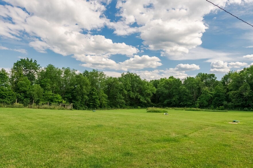 More Photos Of 175 Decoverly Lane, Falls Specialty For Sale