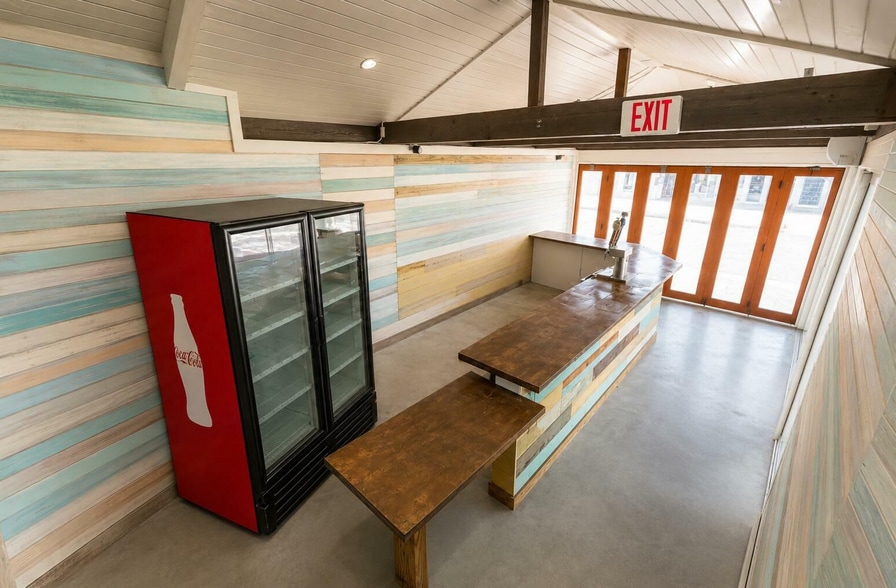 More Photos Of 221 Duval St, Key West Restaurant For Lease