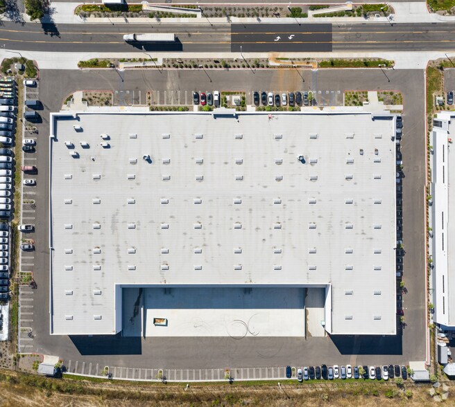 More Photos Of 2455 Conejo Spectrum St, Thousand Oaks Warehouse For Lease