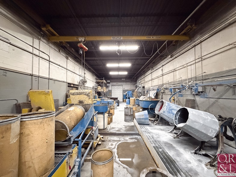 More Photos Of 815 N Mountain Rd, Newington Manufacturing For Sale