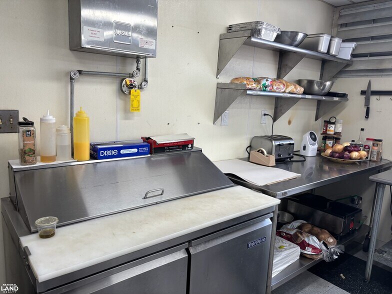 More Photos Of 20835 Nanticoke Rd, Bivalve Convenience Store For Sale