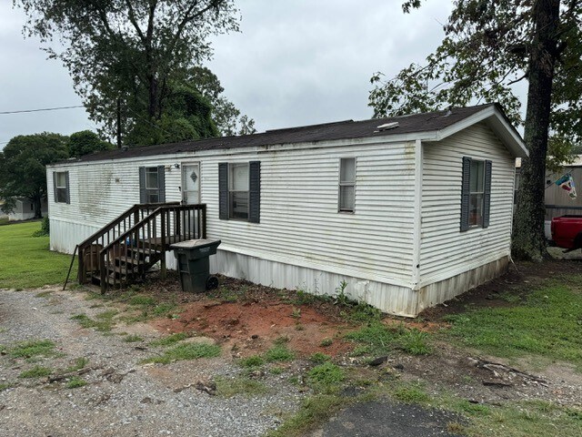 More Photos Of 727 Wilcox Ave, Gaffney Multifamily For Sale