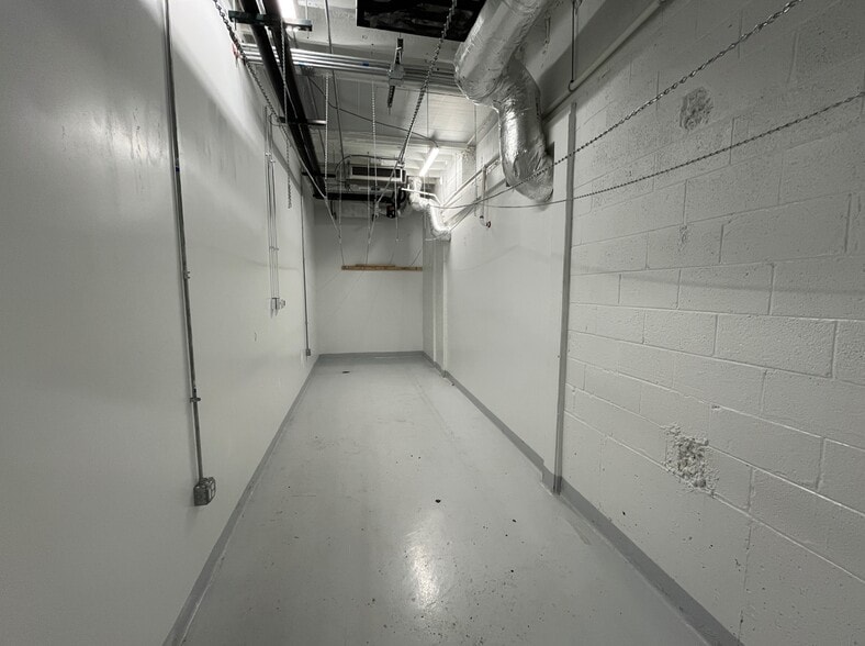 More Photos Of 153 Vallejo St, Denver Warehouse For Sale