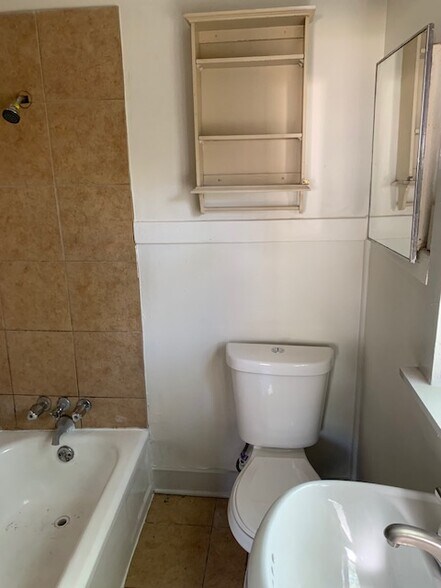 More Photos Of 2053 Linden Ave, Memphis Apartments For Sale