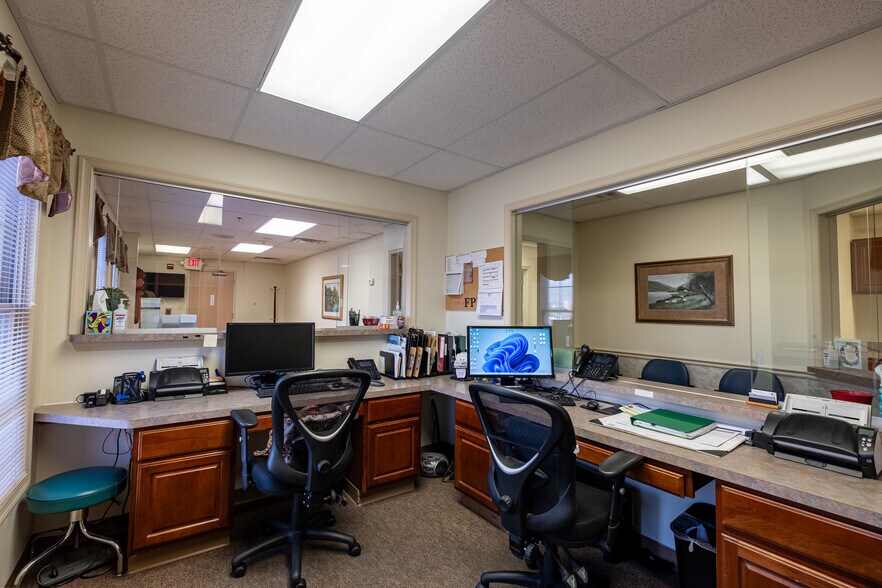 More Photos Of 3450 Old Washington Rd, Waldorf Office For Sale