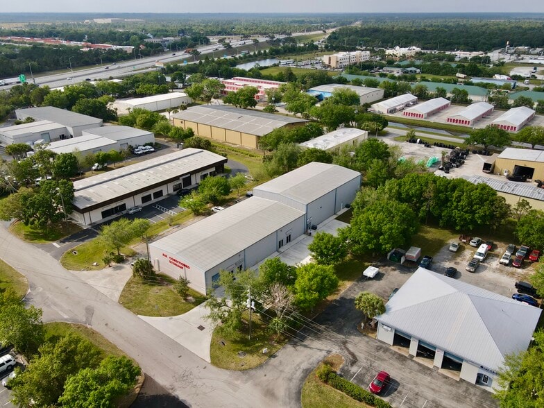 More Photos Of 9050 16th Pl, Vero Beach Warehouse For Lease