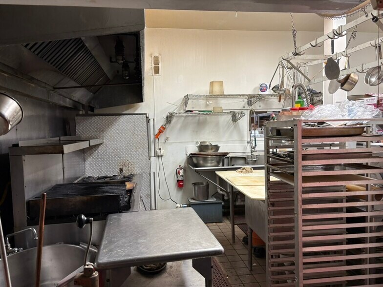 More Photos Of 7800 Montgomery Ave, Elkins Park General Retail For Lease