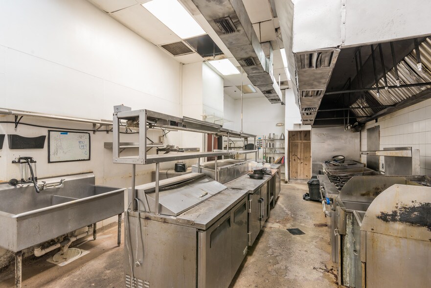 More Photos Of 210 Sw 2nd St, Fort Lauderdale Bar For Lease