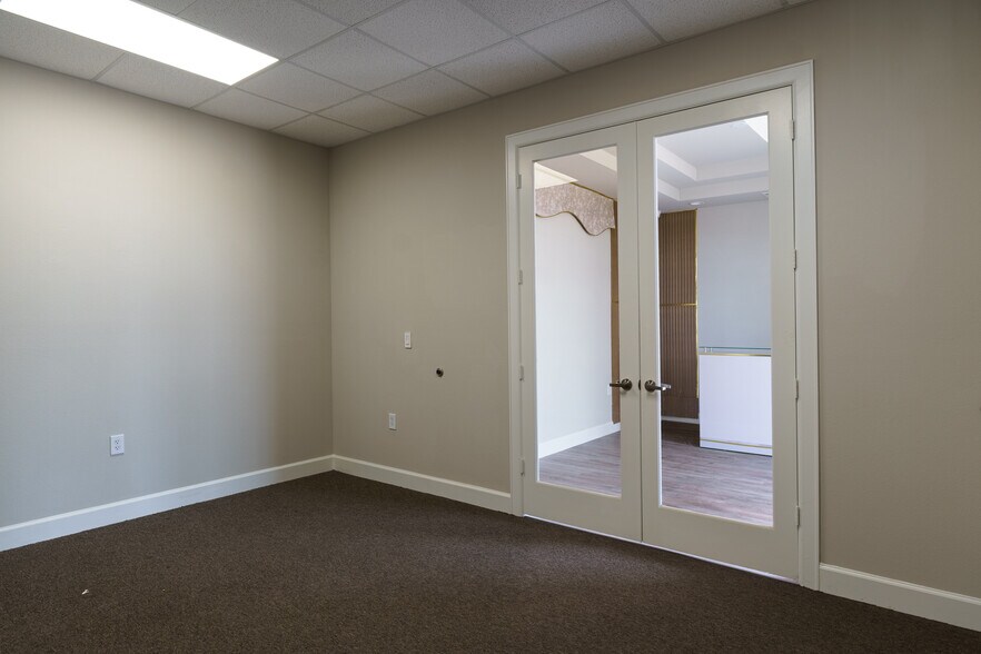More Photos Of 25145 Star Lane, Katy Medical For Sale
