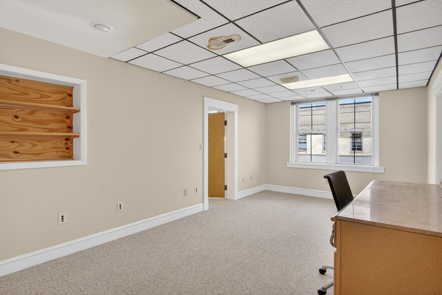 More Photos Of 104-110 S Hill Ave, South Hl, South Hill Office Residential For Sale