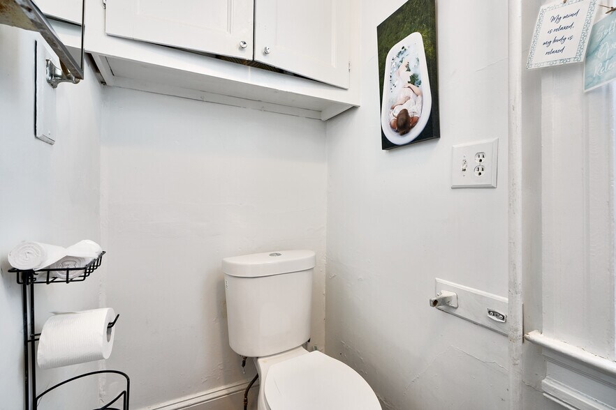 More Photos Of 16-18 Sudbrook Ln, Pikesville Office Residential For Sale