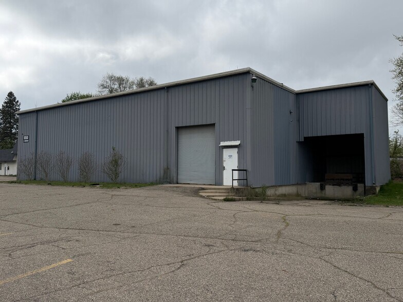 More Photos Of 1050 E Michigan Ave, Kalamazoo Warehouse For Sale