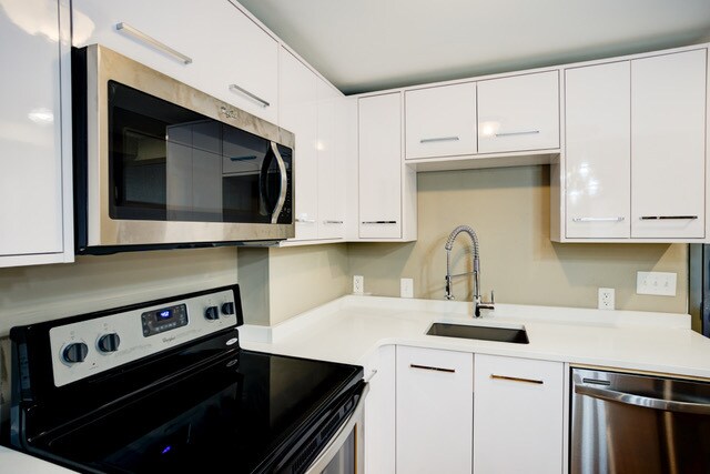 More Photos Of 1555-1563 N 4th St, Columbus Apartments For Sale