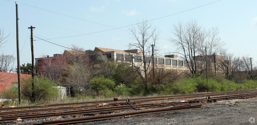 More Photos Of 55 S State Ave, Indianapolis Flex For Sale