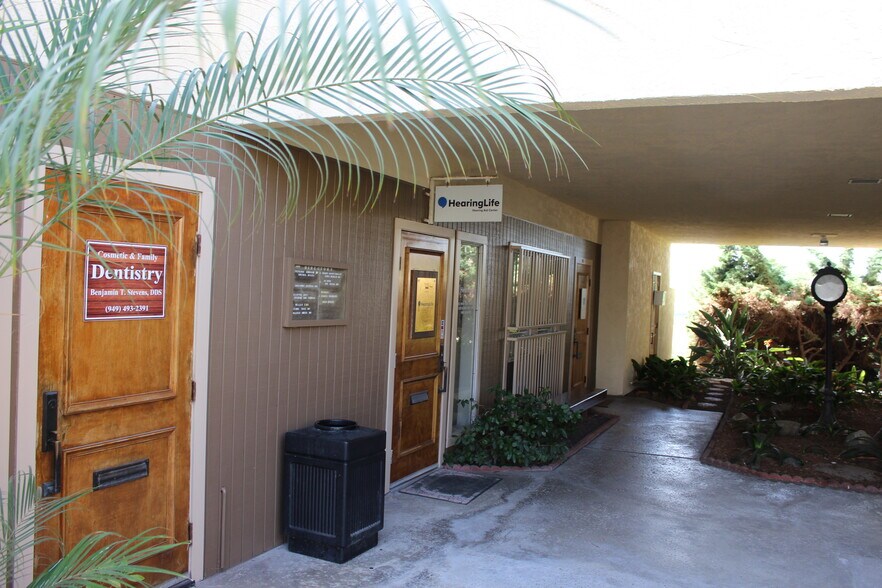 More Photos Of 3553 Camino Mira Costa, San Clemente Medical For Sale