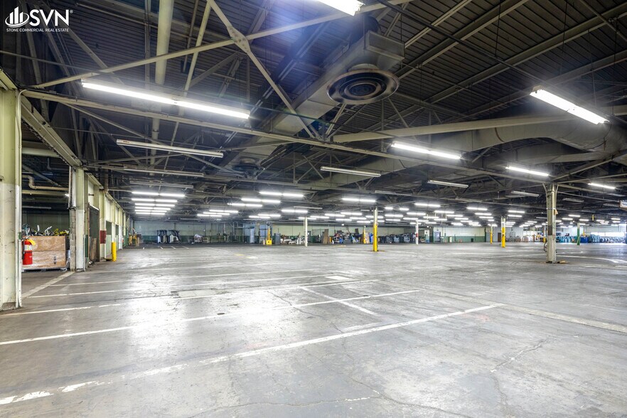 More Photos Of 695 N Main St, Winchester Industrial For Sale