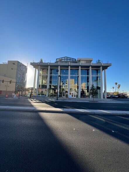 More Photos Of 201 S Las Vegas Blvd, Las Vegas Office For Sale