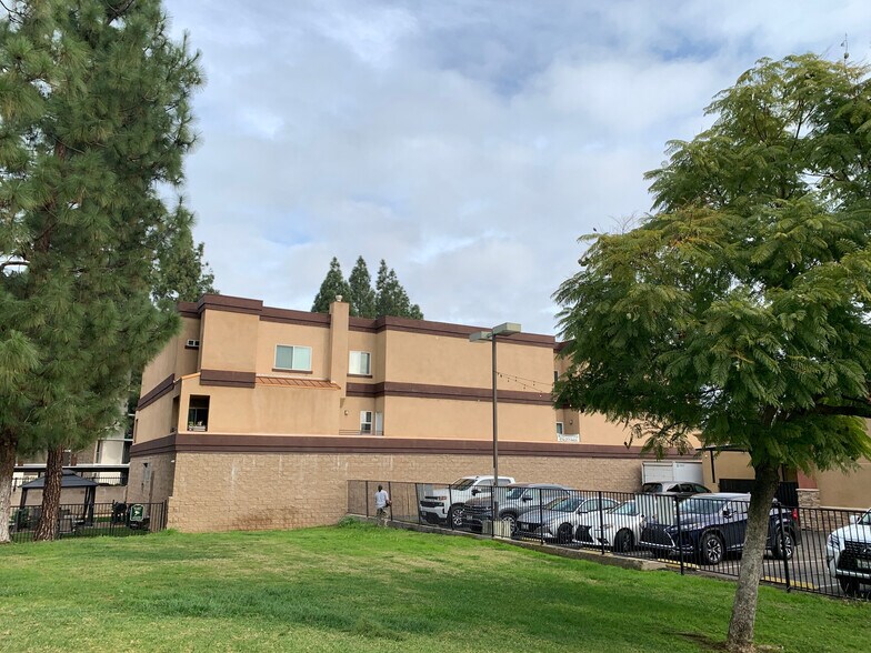 More Photos Of 120 Ballantyne St, El Cajon Apartments For Lease