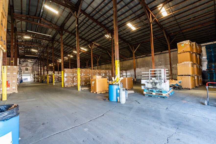 More Photos Of 401 Hardy Ave, Corsicana Warehouse For Lease