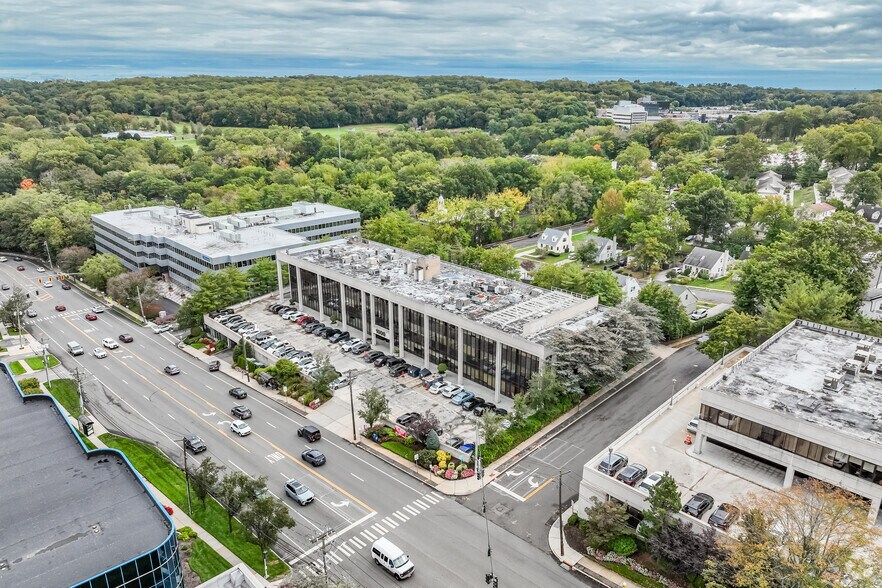 More Photos Of 1000 Northern Blvd, Great Neck Medical For Lease