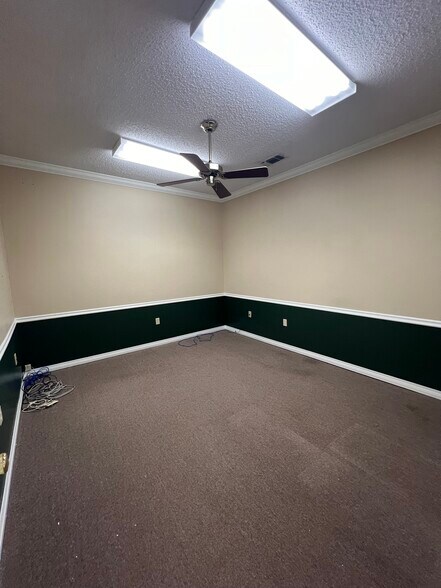 More Photos Of 8989 Interline Ave, Baton Rouge Office For Sale