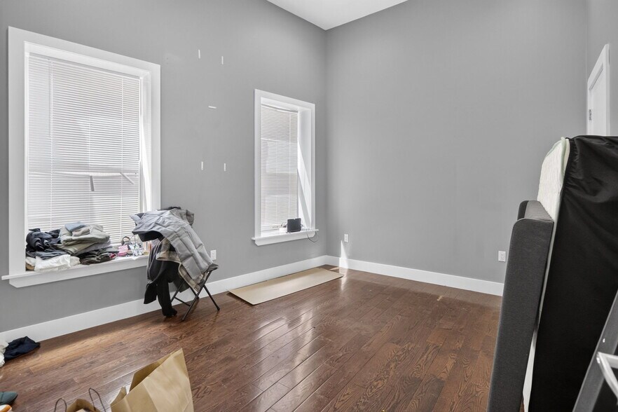More Photos Of 83 Beaver St, Albany Apartments For Sale