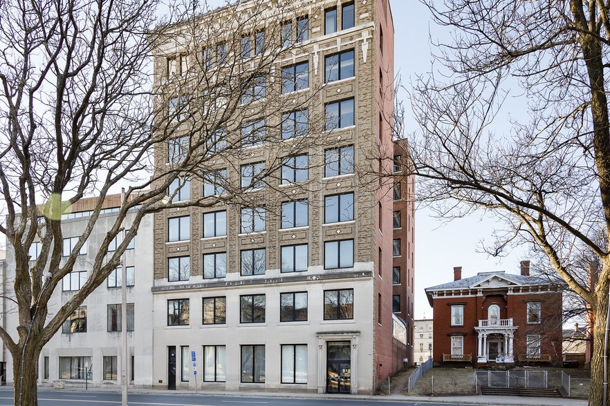 More Photos Of 81-119 W Main St, Waterbury Office For Sale