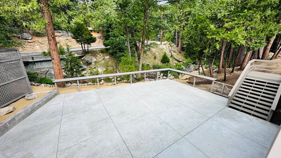 More Photos Of 54905 N Circle Dr, Idyllwild-Pine Cove Restaurant For Sale