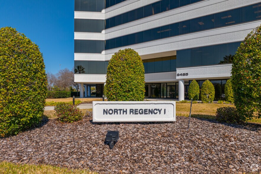 More Photos Of 9485 Regency Square Blvd, Jacksonville Office For Lease