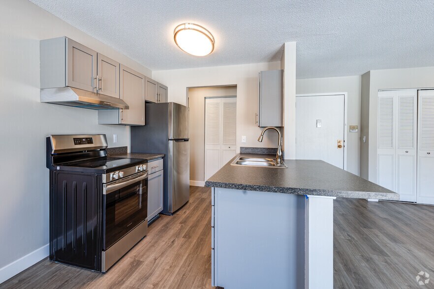 More Photos Of 2050 7th Ave E, North Saint Paul Apartments For Sale