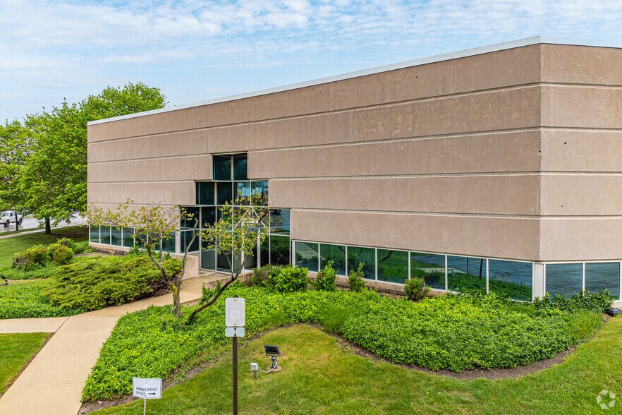 Primary Photo Of 1301 Frontenac Rd, Naperville Manufacturing For Lease