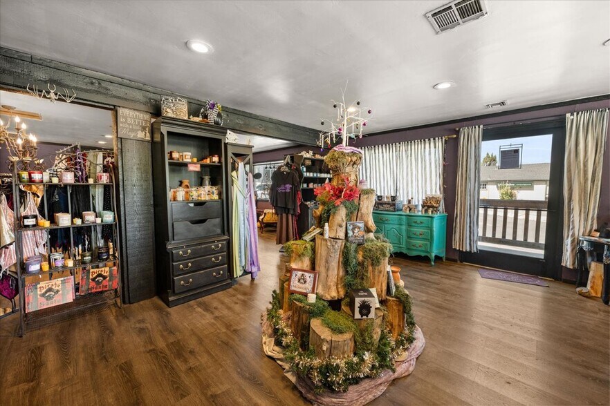 More Photos Of 41081 Big Bear Blvd, Big Bear Lake Freestanding For Sale