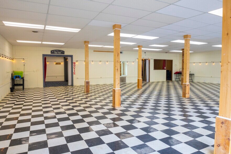 More Photos Of 316 W Main St, Manchester Storefront Retail Office For Sale