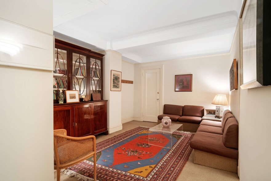 More Photos Of 910 Park Ave, New York Apartments For Sale
