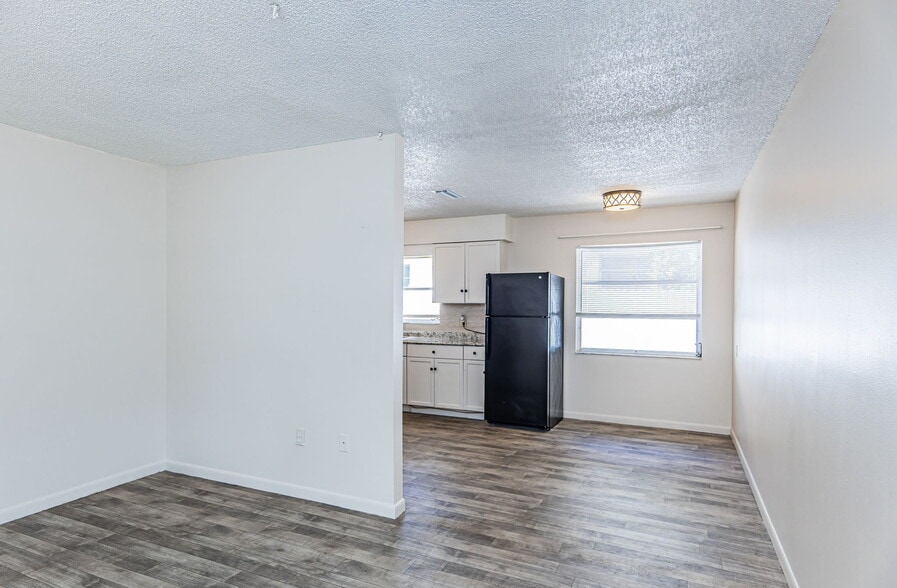 More Photos Of 3025 54th St S, Gulfport Apartments For Sale