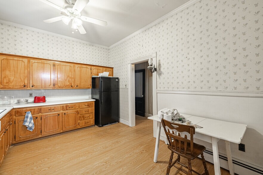 More Photos Of 664 Boulevard, Colonial Heights Office For Sale
