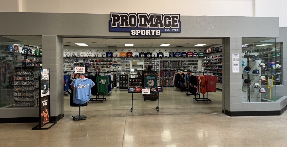 More Photos Of 4800 Texoma Pky, Sherman General Retail For Lease