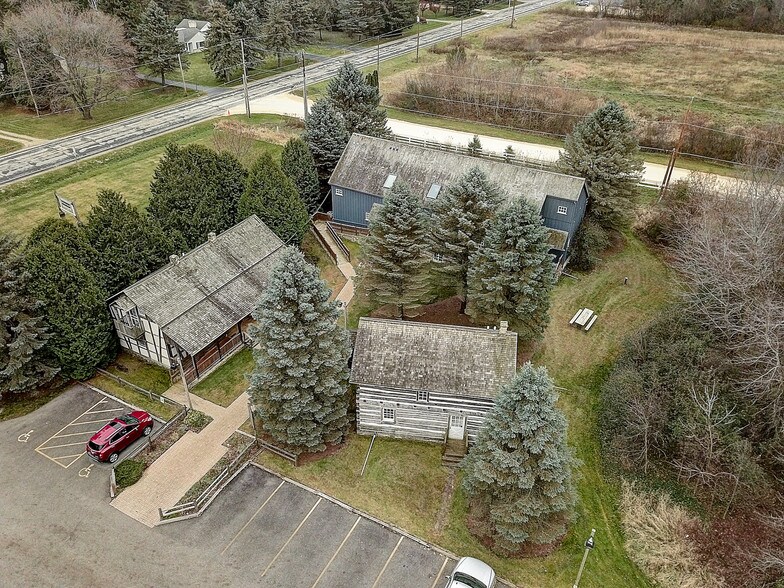 More Photos Of 14135 N Cedarburg Rd, Mequon Office For Lease