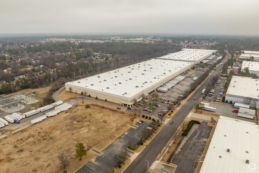 More Photos Of 5750 Challenge Dr, Memphis Warehouse For Lease