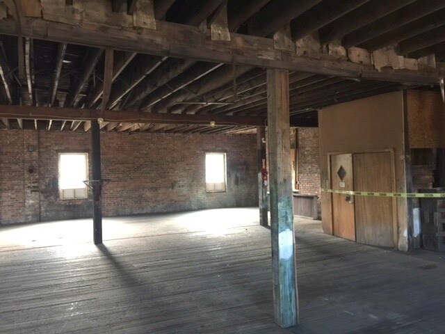 More Photos Of 2200 Glass St, Chattanooga Storefront Retail Residential For Sale